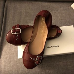 Marc Jacobs burgundy flats size 9